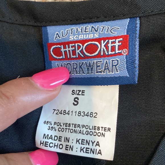 Black scrub top - Picture 4 of 5